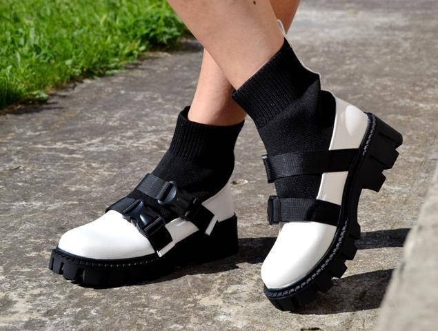 Женские Черно Белые Ботинки деми (ID#1912131873), цена: 747 ₴, купить ...