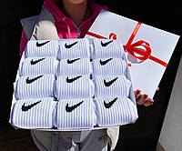 Классный подарочный набор носков подростковых высоких демисезонных белых брендовых Nike спортивных 36-41 12 шт