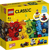 КОНСТРУКТОР LEGO Classic Кубики й колеса 653 дет