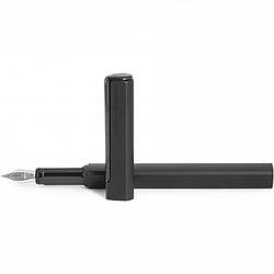 Ручка перова Pininfarina PF ONE Fountain Black, перо F, корпус тригранний металевий, колір чорний
