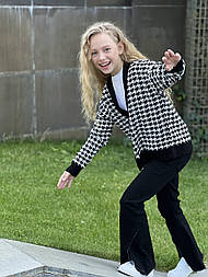 Теплий стильний кардиган на дівчинку в гусячу лапку