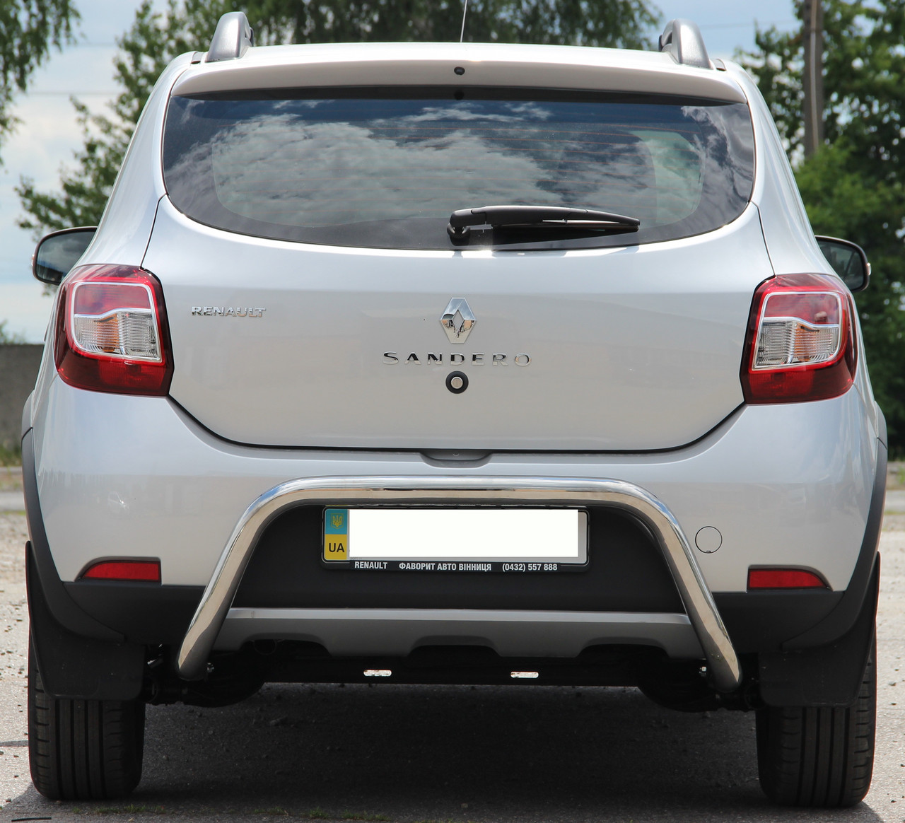 Захист заднього бампера на Dacia Sandero StepWay (c 2012---)