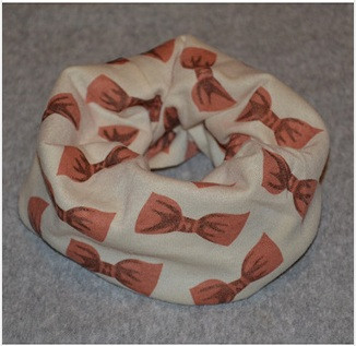 Весняний снуд для дівчаток