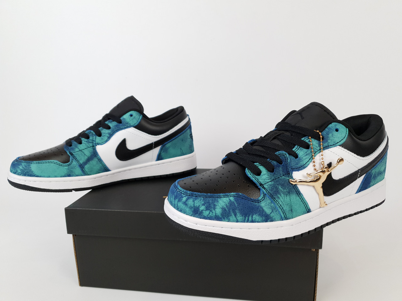 Nike Jordan Retro 1 Low Tie Dye