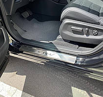 Накладки на пороги Honda  CR-V V (2016-2022)  (Premium)