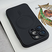 Чорний силіноковий чохол для iPhone 14 Pro Max з захистом камери