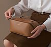 Жіноча розкішна косметичка Cosmetic Bag бежева з еко-шкіри, кейс для косметики, дорожня сумочка, фото 4