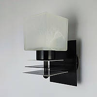 Бра модерн на 1 лампу с металла со стекляным плафоном черно-белый глянец 20х22х16 см