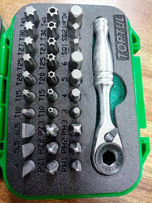 Набір біт із тріскачкою-бітовтримачем 1/4" 31ед. TOPTUL GABW3103, фото 1