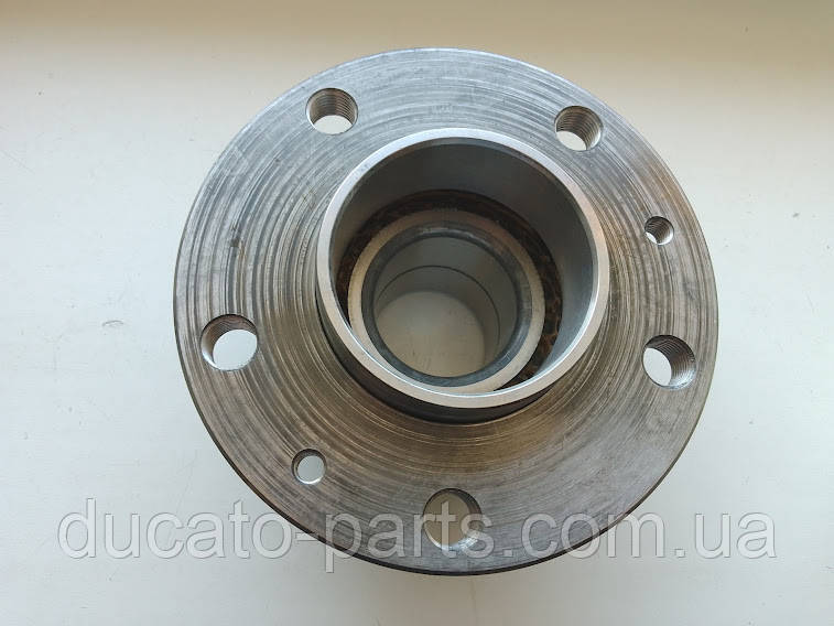 Ступица колеса задняя с подшипником R15 Peugeot Boxer III