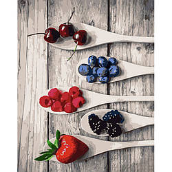 Картина за номерами Strateg ПРЕМІУМ Ягідний мікс з лаком та з рівнем розміром 40х50 см (GS1388) PL-00039943