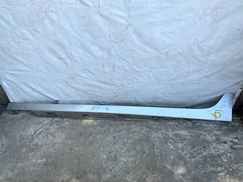 Накладка порога зовнішня AUDI