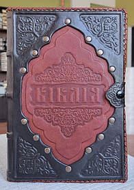 Книга БІБЛІЯ Подарункова із застібкою на кнопці/поєднання двох видів шкіри, 18*25, технологія ручне плетіння