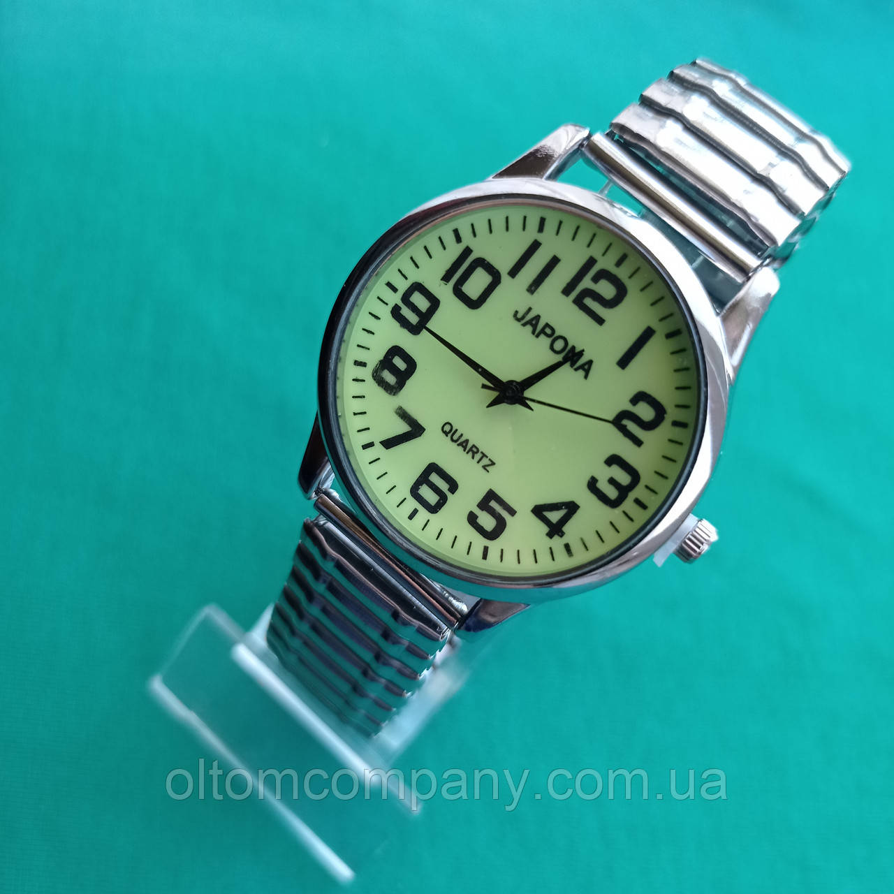 Годинник наручний з фосфорним циферблатом
