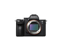 Бездзеркальна камера Sony Alpha A7 III Body (ILCE7M3B.CEC)