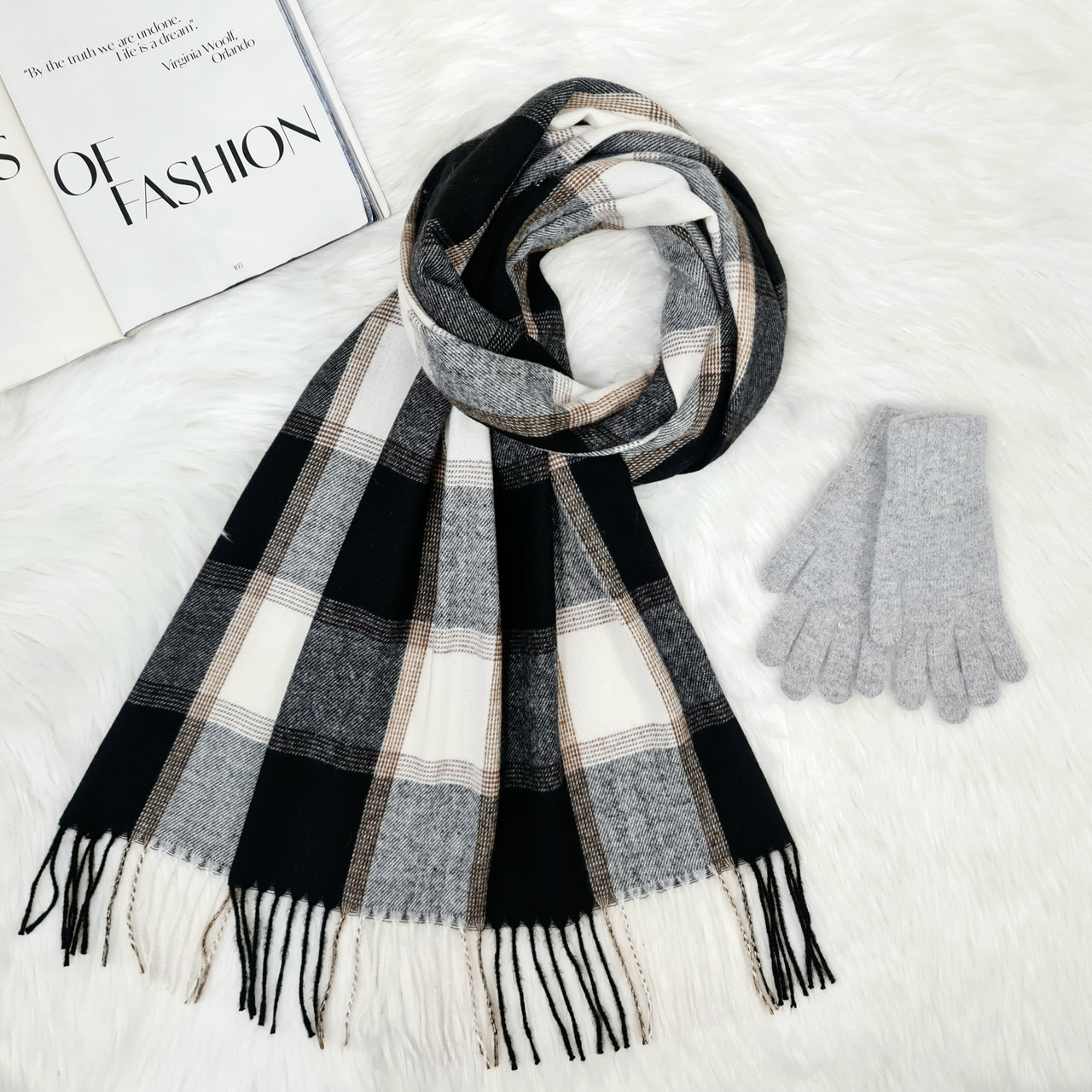 Комплект жіночий зимовий (шарф+рукавички) M&JJ One size Сірий + чорний 8064 - 4210