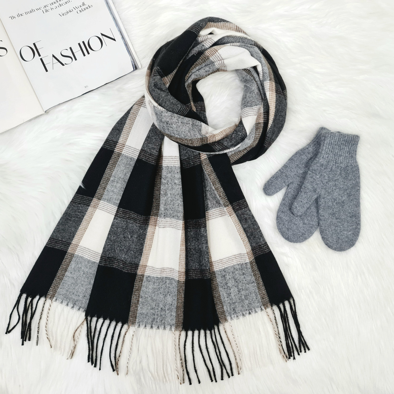 Комплект жіночий зимовий (шарф+рукавиці) M&JJ One size Сірий + чорний 8064 - 4098