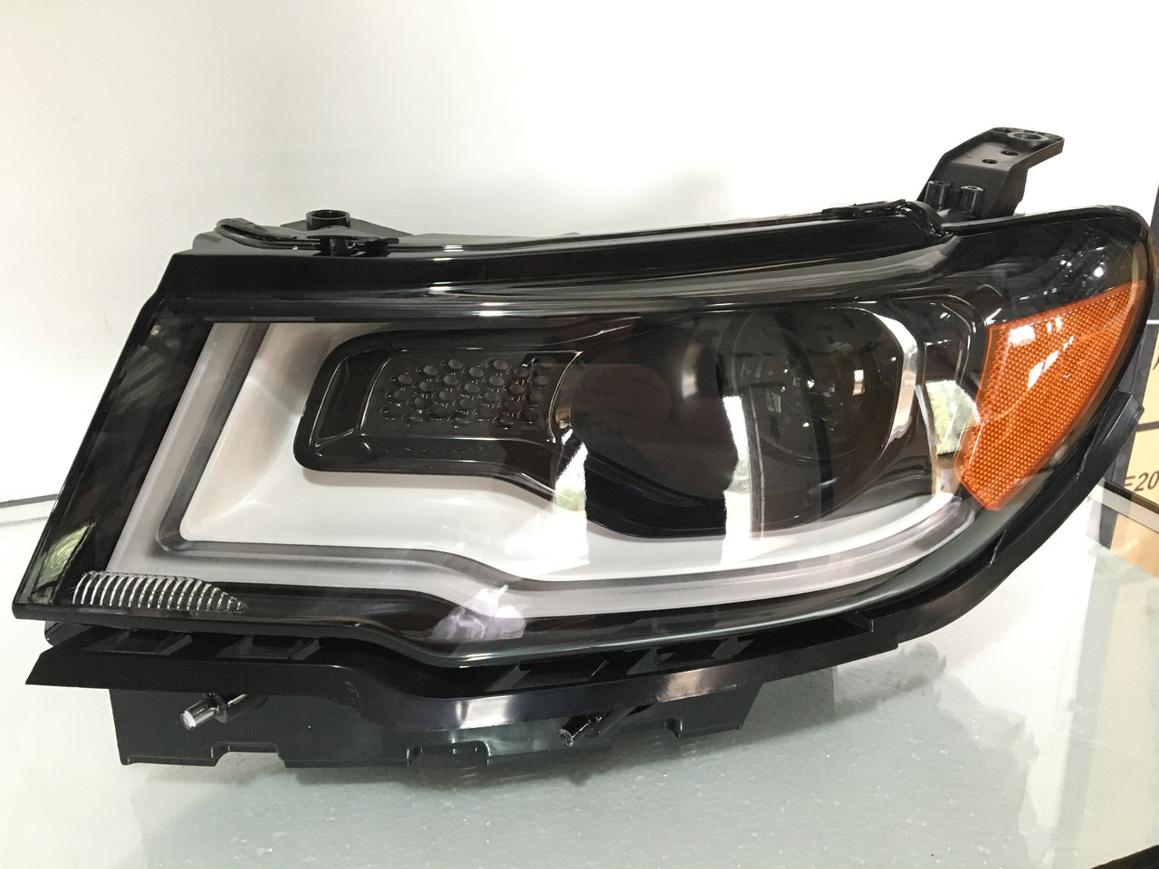 Фара галоген Led дхв Led поворот Jeep Compass 2017-2020 68292229AF, 68292228A левая