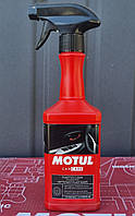 Очищувач пластикових поверхонь Motul PLASTICS CLEAN (500ML)