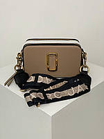Женская подарочна сумка Marc Jacobs The Snapshot Beige/White (бежевая) KIS02073 модная для стильной девушки