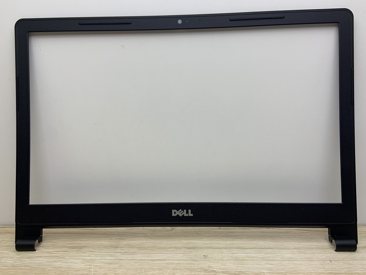 Dell Vostro 15 3568 3562 3561 3565 Корпус B (рамка матриці) (06C63X 460.09P04.0013) 5A б/у