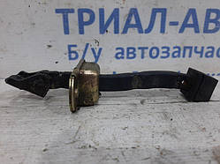 Обмежувач дверей задній лівий Mitsubishi Pajero Wagon 2000-2006 MR380851 (Арт.25129)