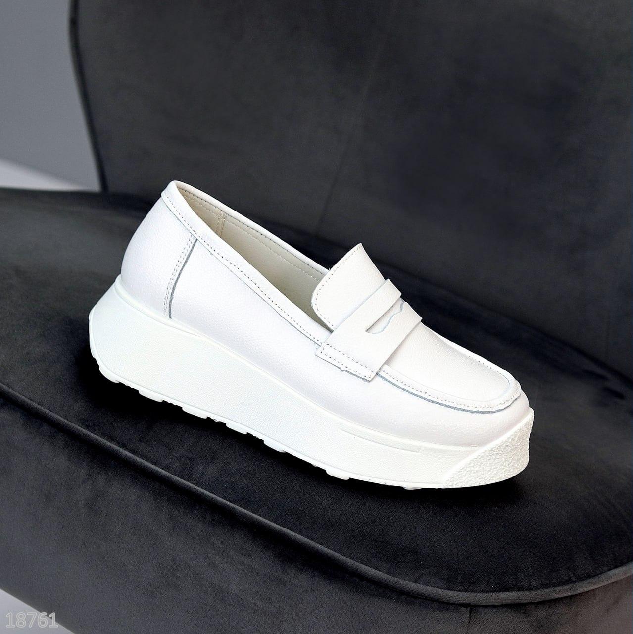 Женские кожаные лоферы стильные туфли на низком ходу белые натуральная кожа - фото 7 - id-p1915705976