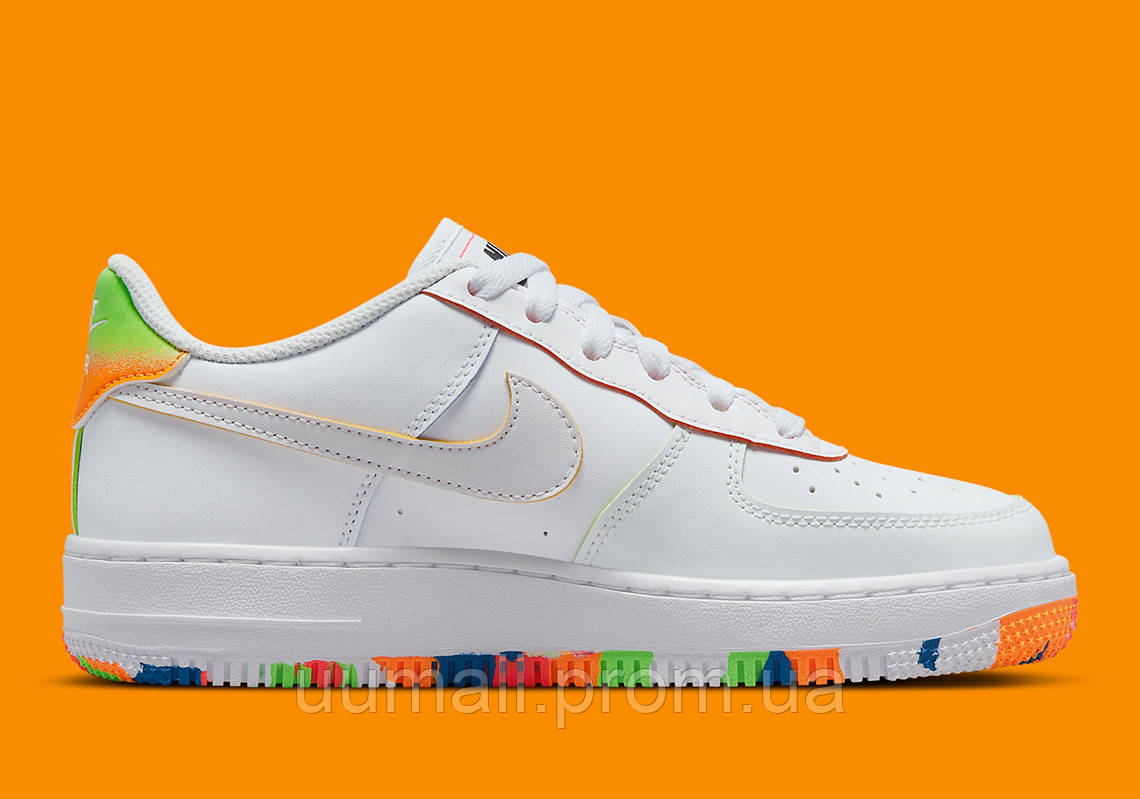 Кроссовки мужские Nike Psychedelic Doodles Appear Atop Yet Another Air Force 1 (DV1366-111) 4 UM, код: 7719362 - фото 4 - id-p1916249138