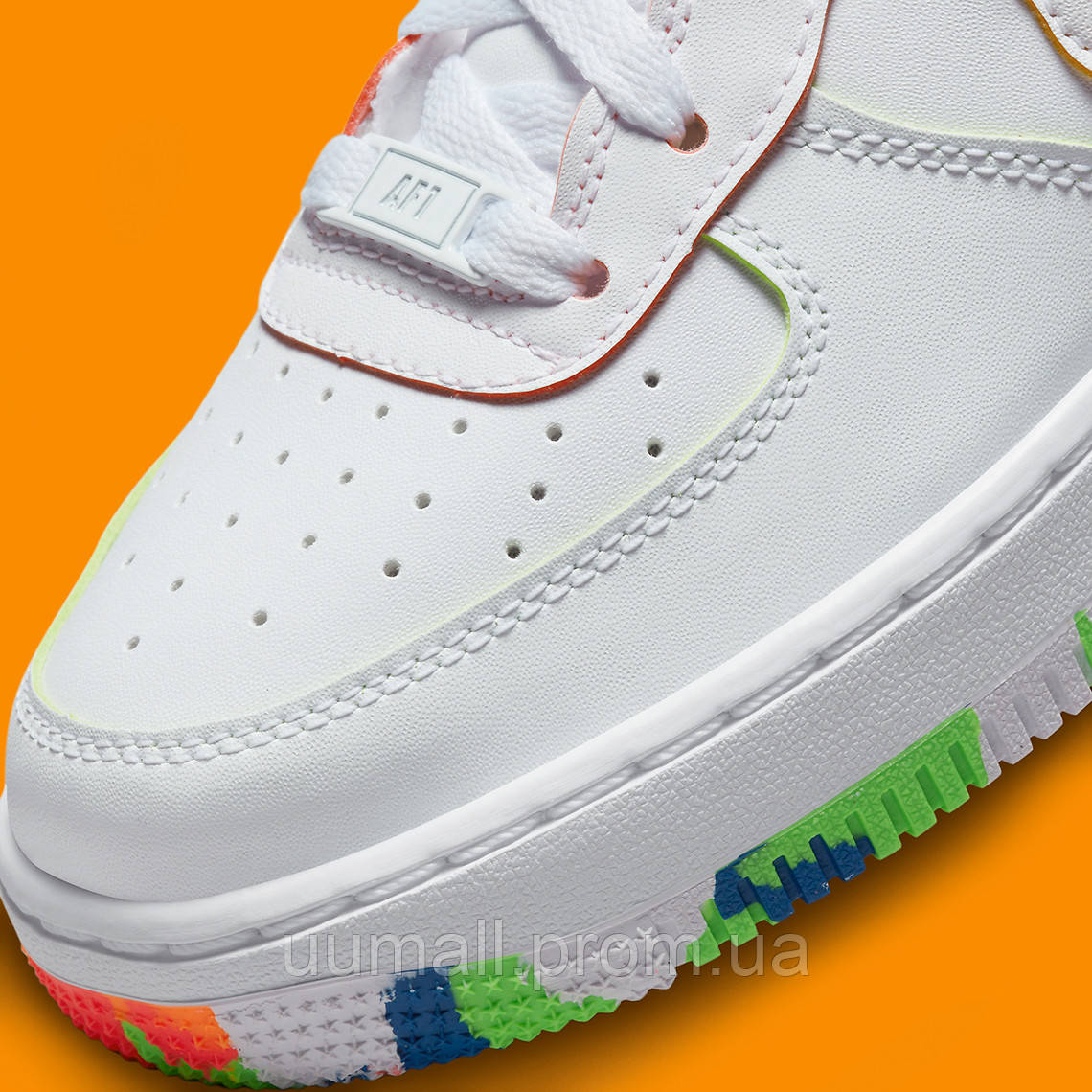 Кроссовки мужские Nike Psychedelic Doodles Appear Atop Yet Another Air Force 1 (DV1366-111) 4 UM, код: 7719362 - фото 9 - id-p1916249138