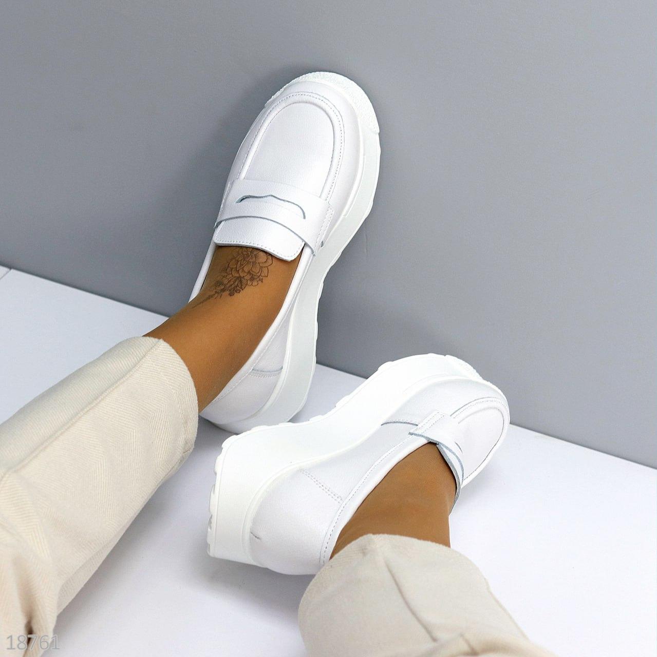 Женские кожаные лоферы стильные туфли на низком ходу белые натуральная кожа 38 - фото 2 - id-p1918703325