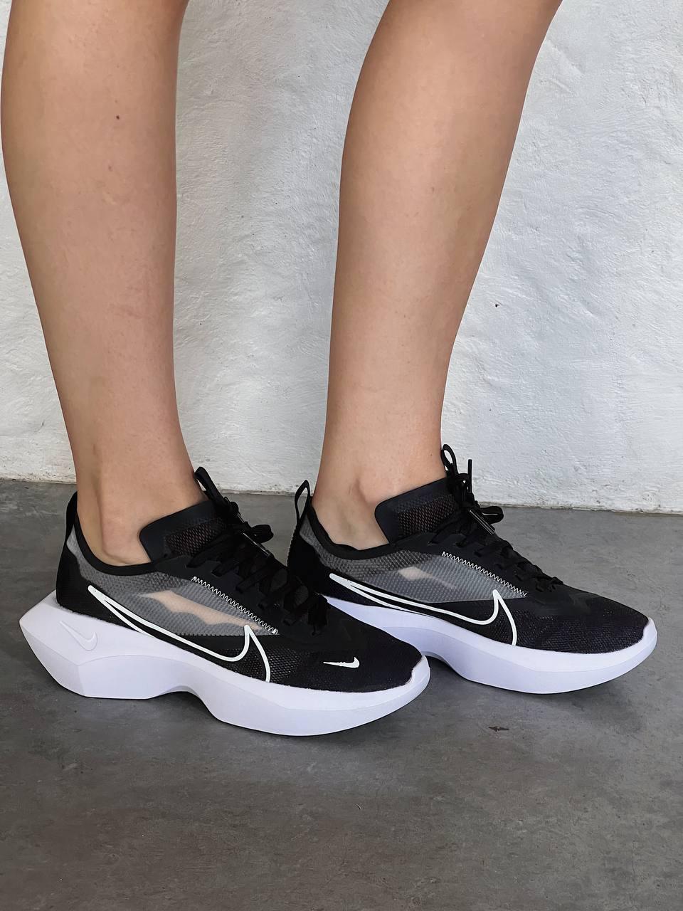 Легкі кроссівки жіночі Nike Vista. Модні жіночі кросси Найк Віста.