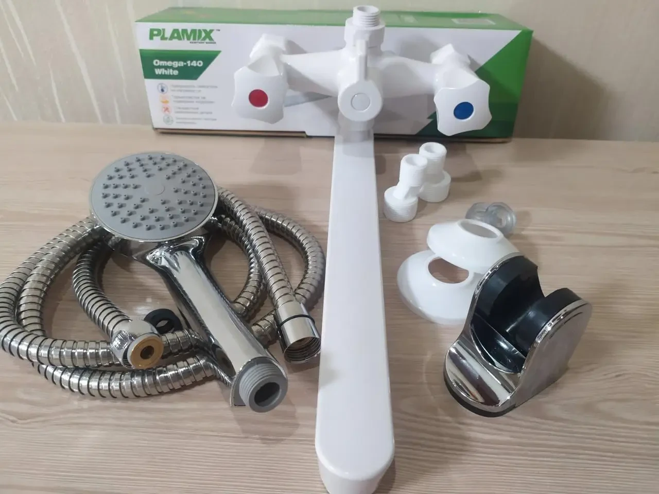 Пластиковий змішувач для душу та ванни з довгим гусаком повний душовий набір Brinex Omega-140-13, фото 1