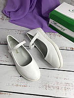 Гарні та якісні білі туфлі в школу на дівчинку 32-37р