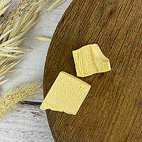 Пастельно-жовтий