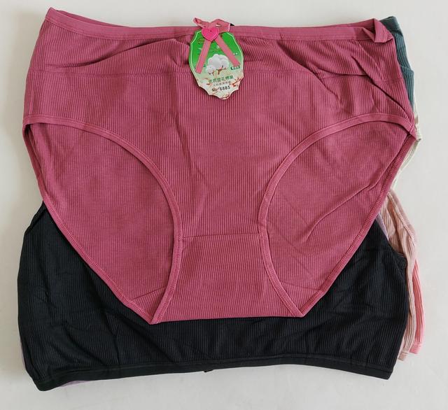 фотографія жіночі труси високої посадки великого розміру