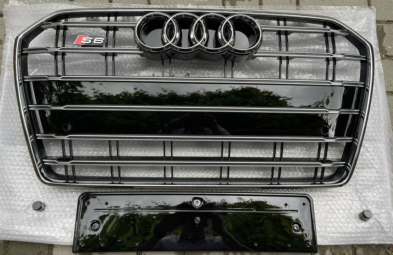 Решітка радіатора Audi A6 C7 (14-18) тюнінг стиль S6 (чорна + хром)