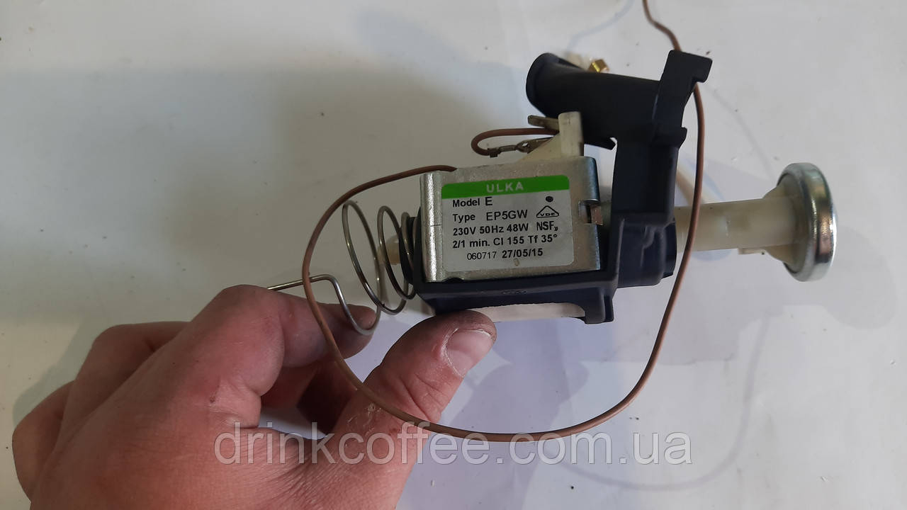 Насос (помпа ULKA E EP5GW) + регулятор мембрани для кавомашини Delonghi ETAM 29.510 SB Autentica б/у