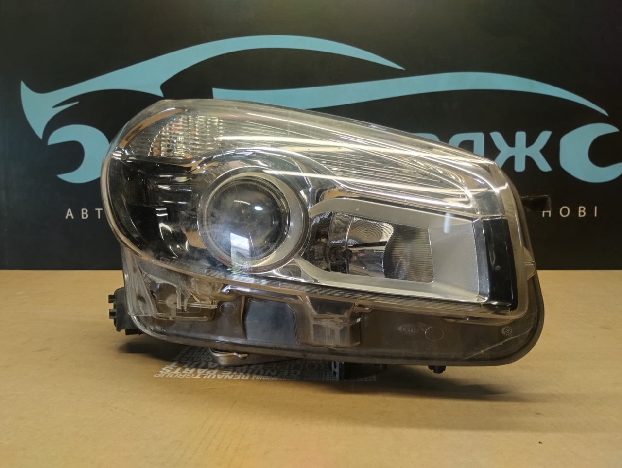 Фара передня права Ніссан Кашкай -10 2007-2014 Nissan Qashqai Оригінал Б-у, фото 1