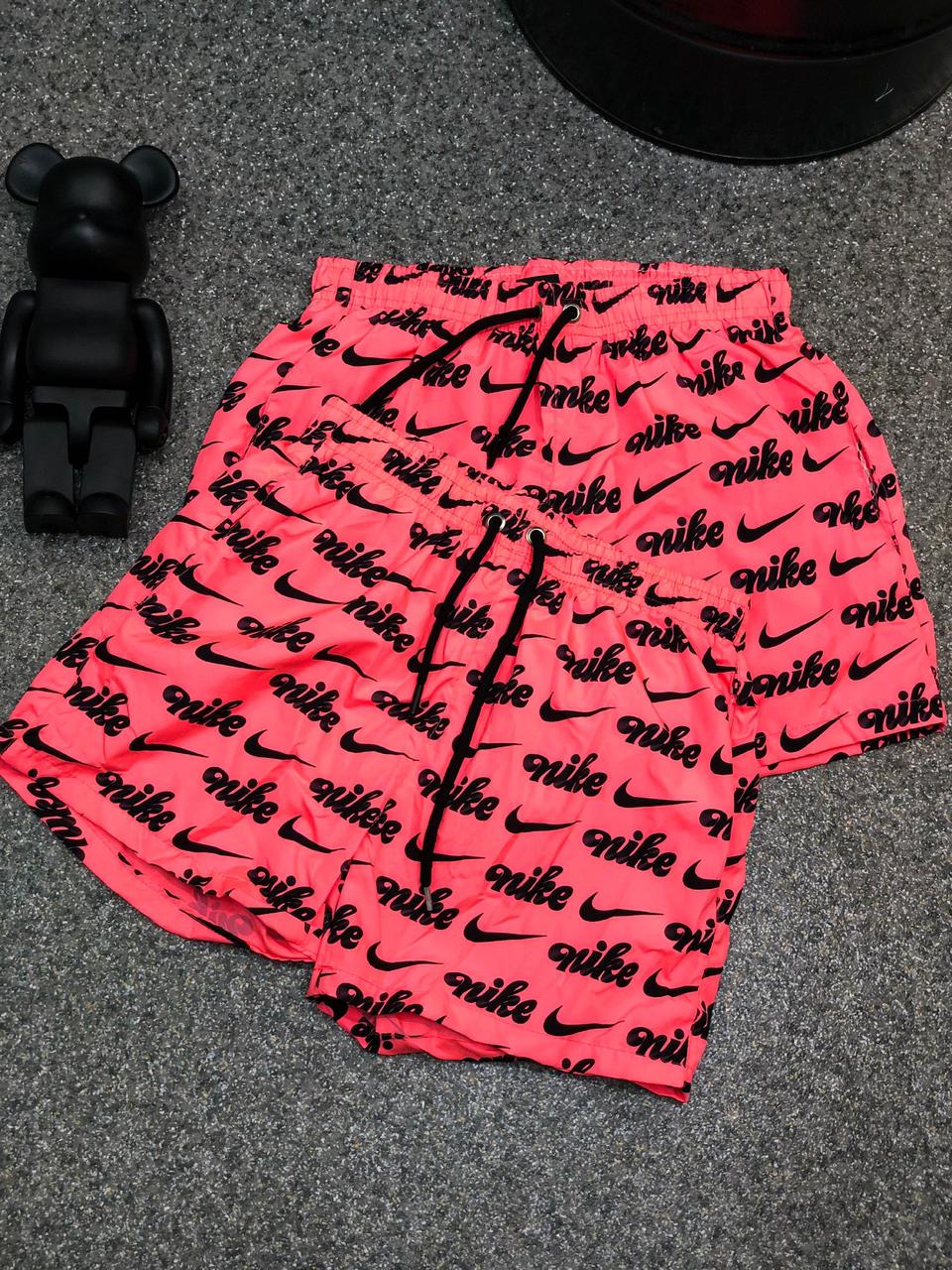 Шорти чоловічі пляжні для купання рожеві з написами швидковисихаючі брендові Nike