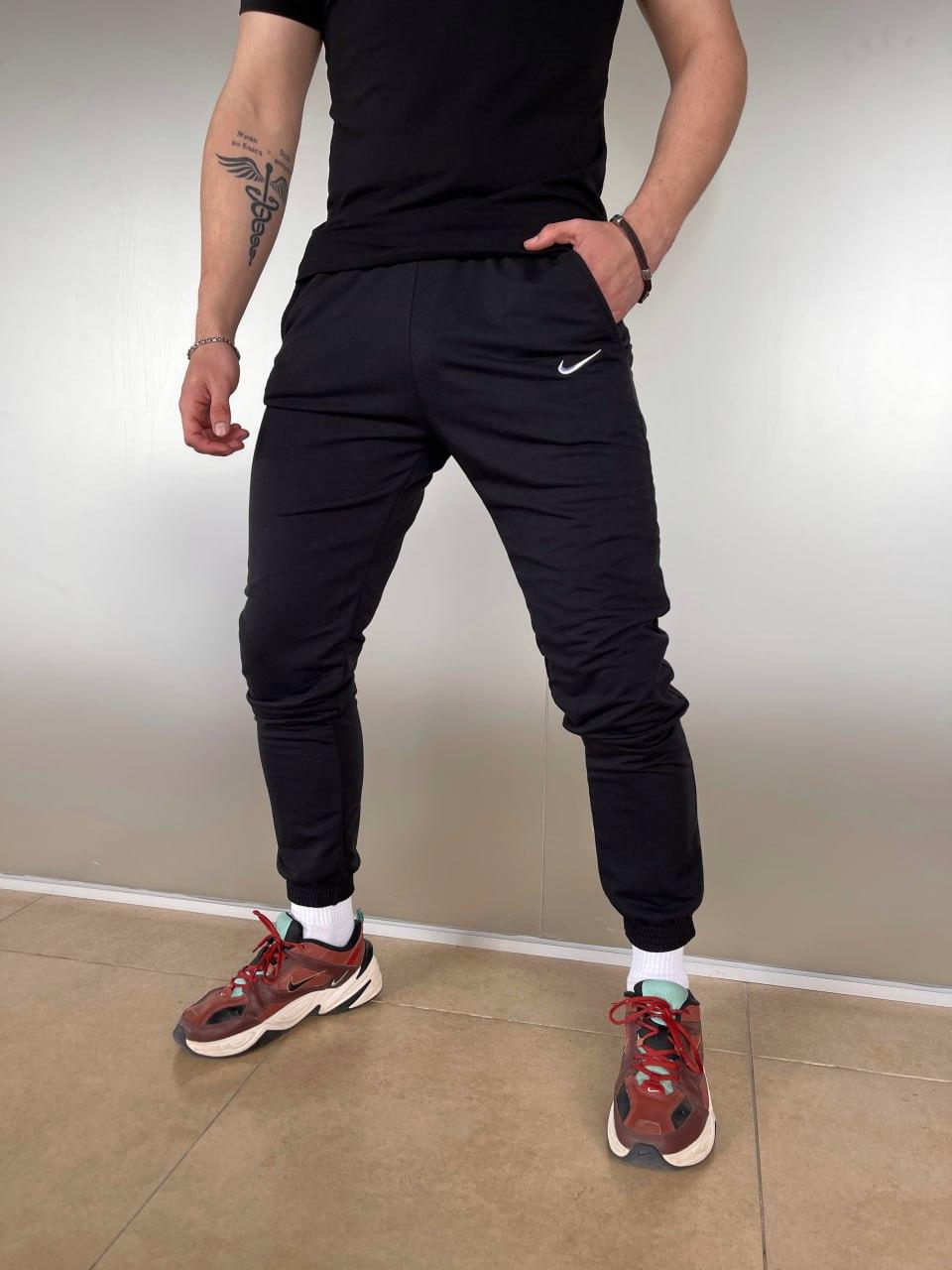 Чоловічі спортивні штани Nike весняні осінні брюки Найк чорні