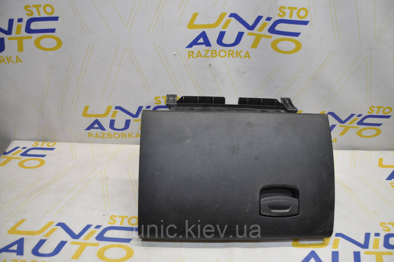 Бардачок Рено Каджар б/в 682526225R