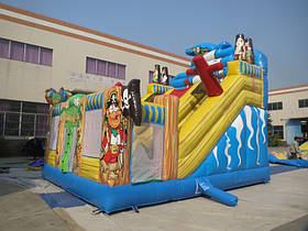 Батут "Піратська гірка".