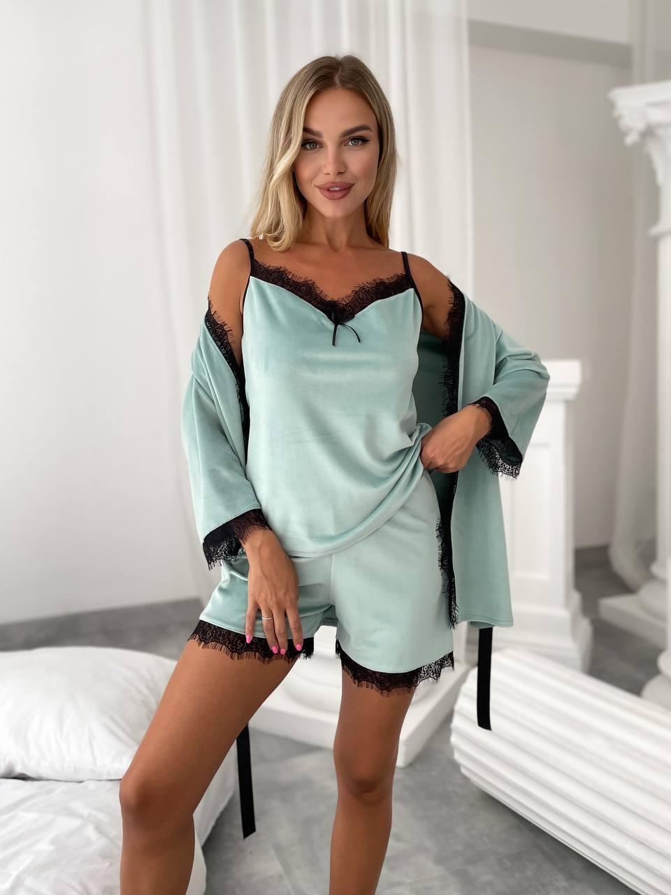 М'ятний красивий жіночий ніжний та зручний спальний комплект-трійка з трикотажу велюру: Шорти, Майка та Халат, фото 1