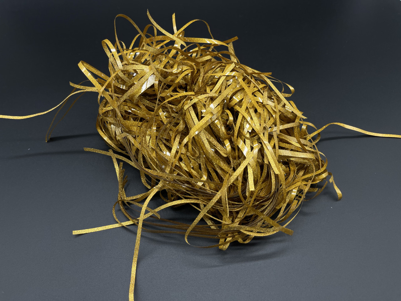 Наповнювач для коробок. Паперова стружка з глітером для упаковки. Колір Золотий. 30грам, фото 1