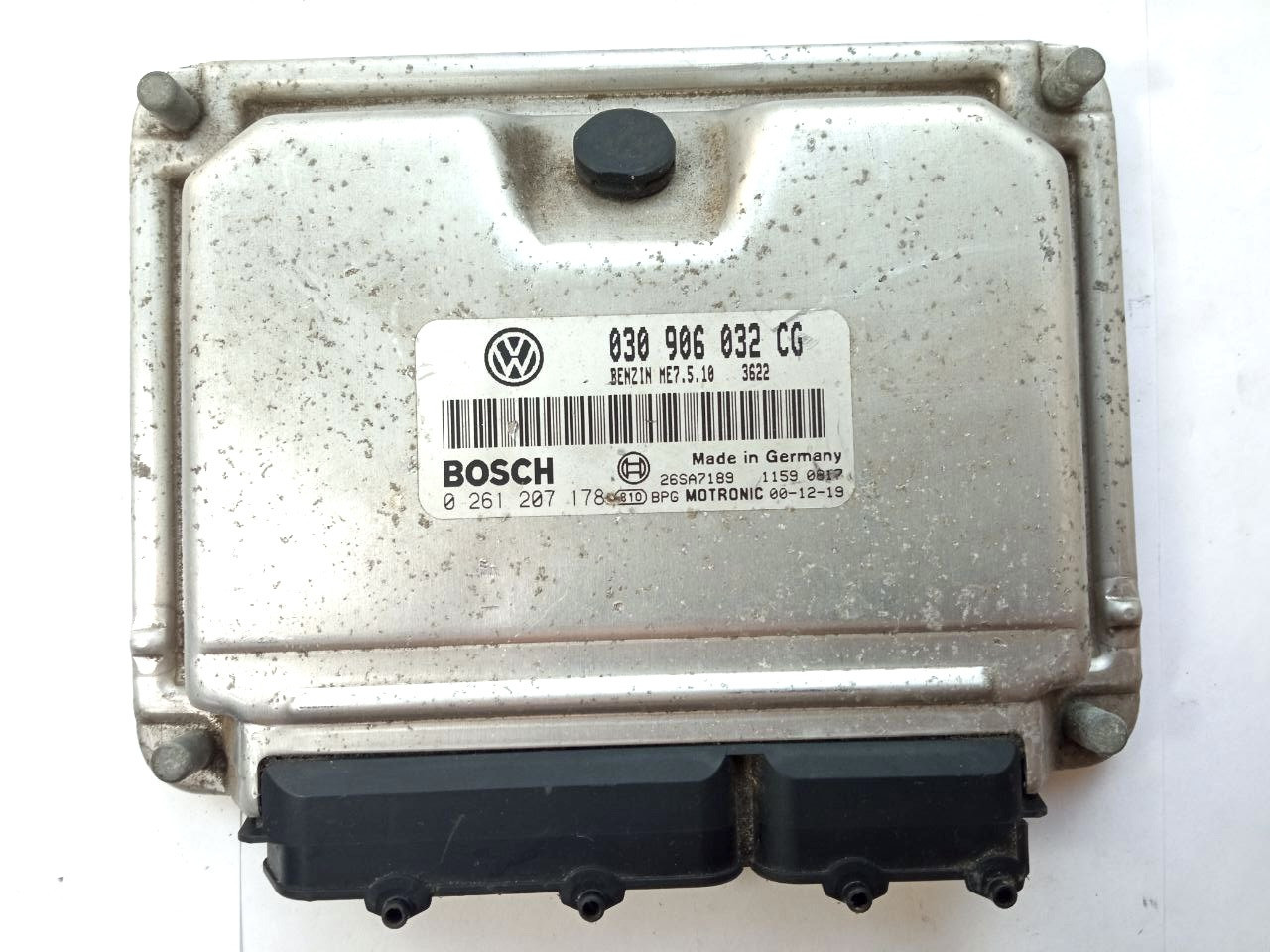 Електронний блок керування 0261207178 / 030906032CG Bosch 030906032cg