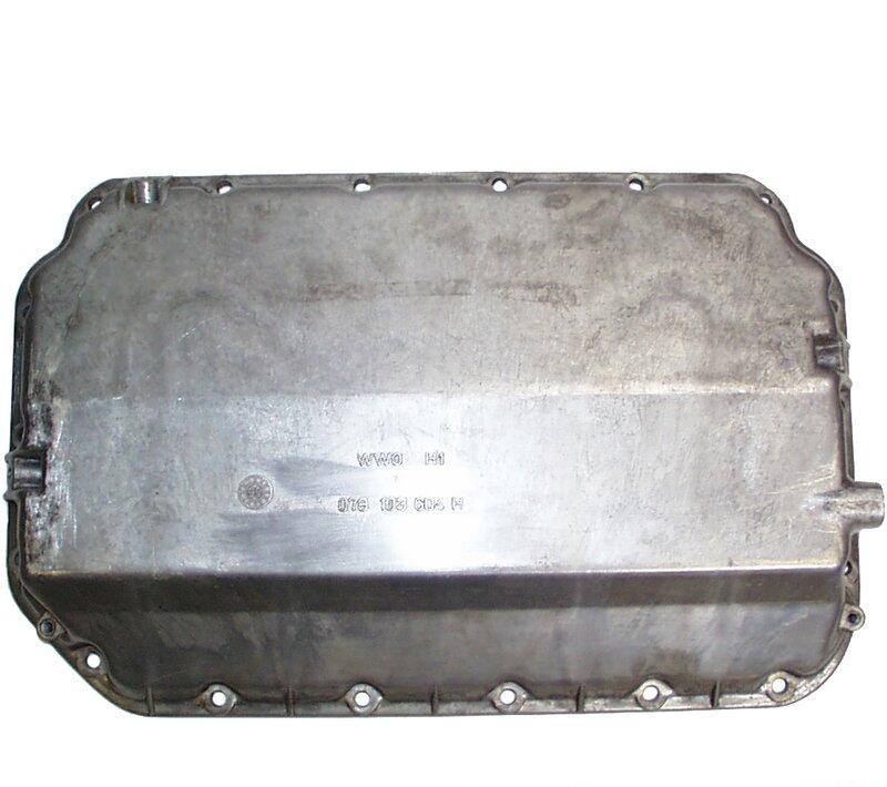 Піддон мастила 80,A4,A6,A8 2.6/2.8 91- JP GROUP 1112902700 Audi A6, A4, 80, A8 078103604H