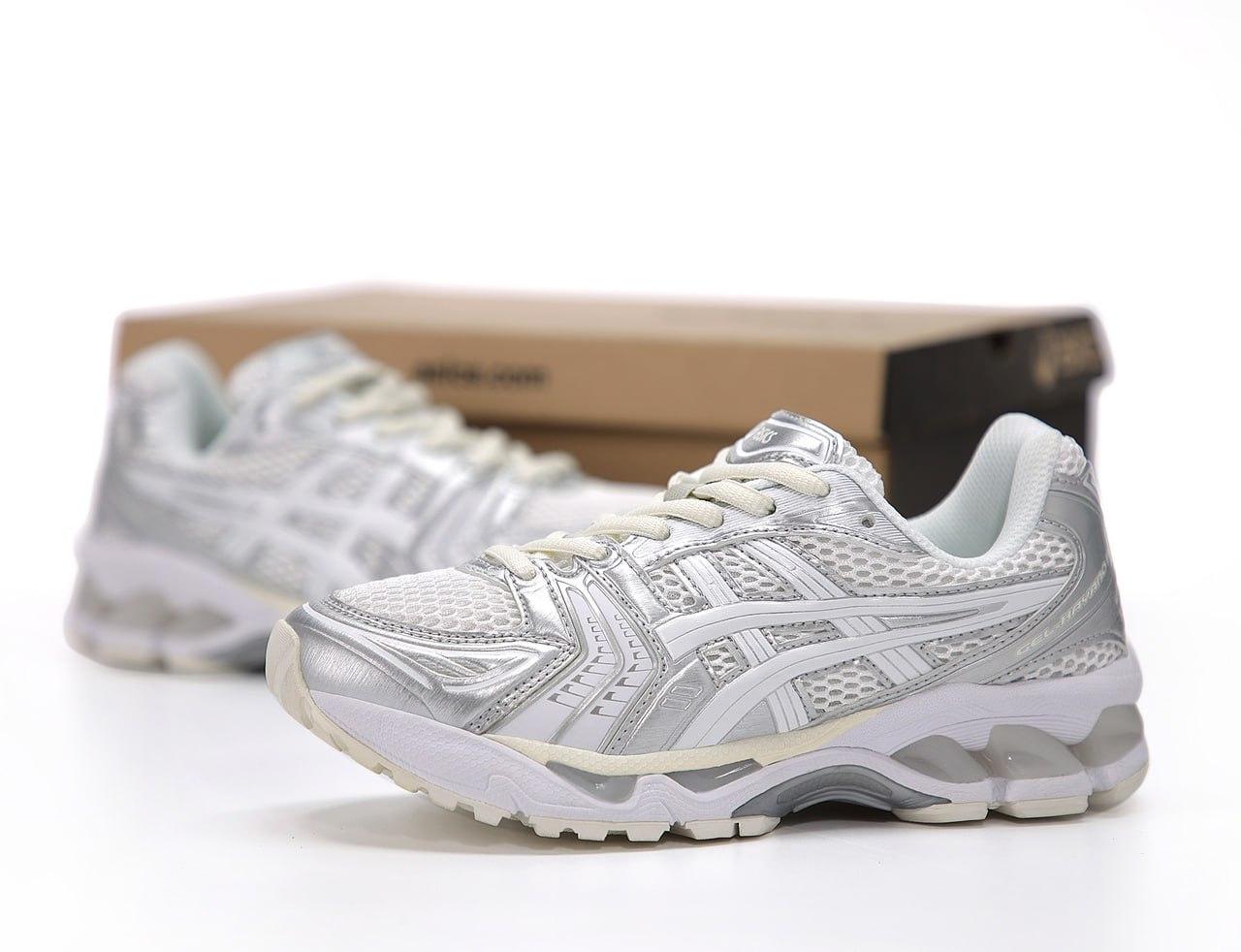 Жіночі сірі Кросівки Asics Gel-Kahana 8