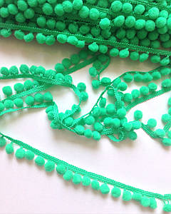 Тасьма з помпонами зелена 10 мм