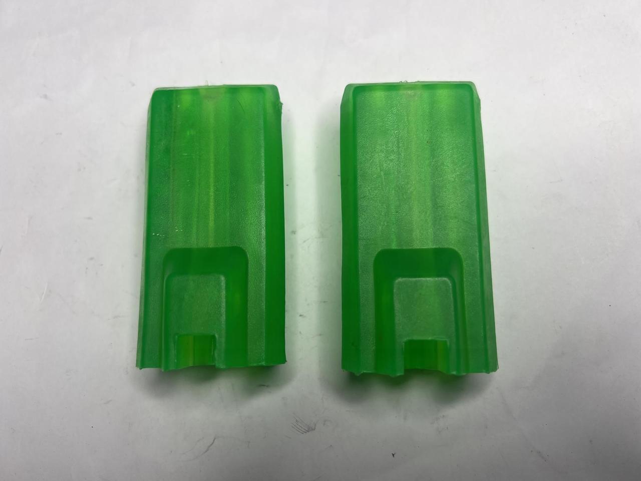 Гумки підніжок водія Delta (силіконові, зелені) EVO