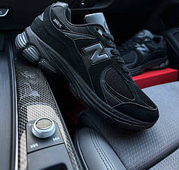 Чоловічі кросівки New Balance 2002R Protection Pack 'Triple Black' замша весна-осінь. Живе фото